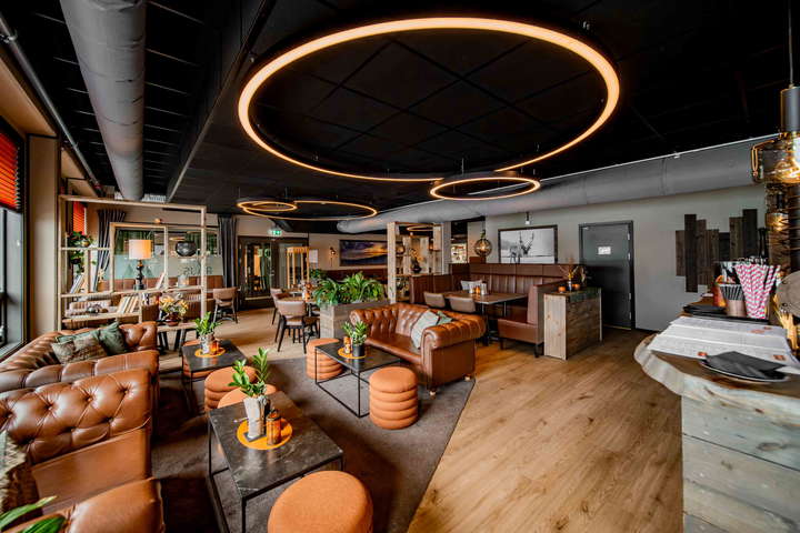 Cozy restaurant atmosphere at Raus Social in Alta, Northern Norway